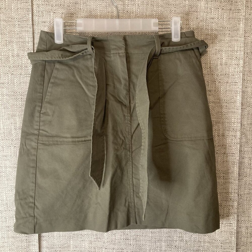LOFT Outlet Petites Women's Olive Green A-Line Skirt, Size OP With Pockets, Belt